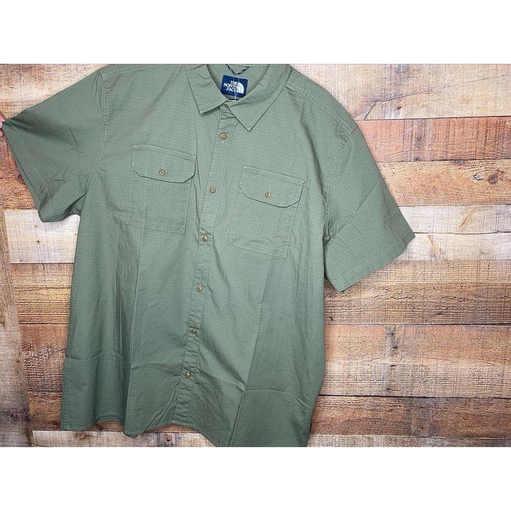 The North Face Men's Short Sleeve Button Up Shirt